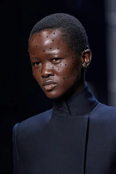Look 5